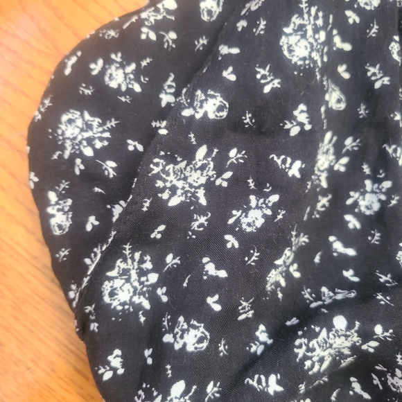 V neck dress with pockets - Picture 2 of 4